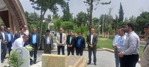 گزارش تصویری ادای احترام