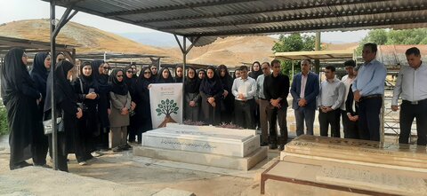 گزارش تصویری| ادای احترام روسا و کارکنان ادارات بهزیستی شهرستانها به شهدا