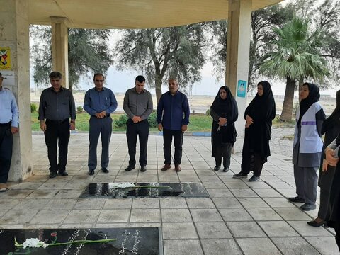 گزارش تصویری| ادای احترام روسا و کارکنان ادارات بهزیستی شهرستانها به شهدا