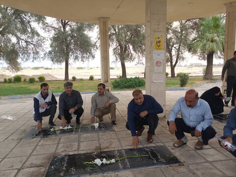 گزارش تصویری| ادای احترام روسا و کارکنان ادارات بهزیستی شهرستانها به شهدا