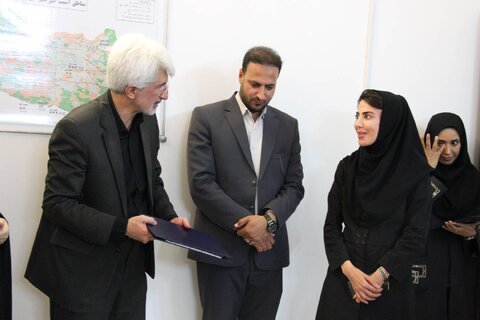 گزارش تصویری|تقدیر از کارکنان اورژانس اجتماعس و 1480 بهزیستی فارس ,فعال در جنگ تحمیلی 12 روزه