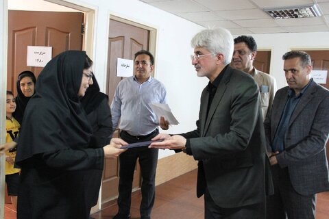 گزارش تصویری|تقدیر از کارکنان اورژانس اجتماعس و 1480 بهزیستی فارس ,فعال در جنگ تحمیلی 12 روزه