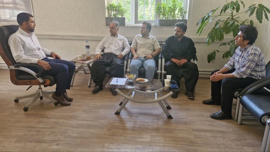 جلسه مشترک بهزیستی و فنی و حرفهای بانه برای آموزش مددجویان برگزار شد