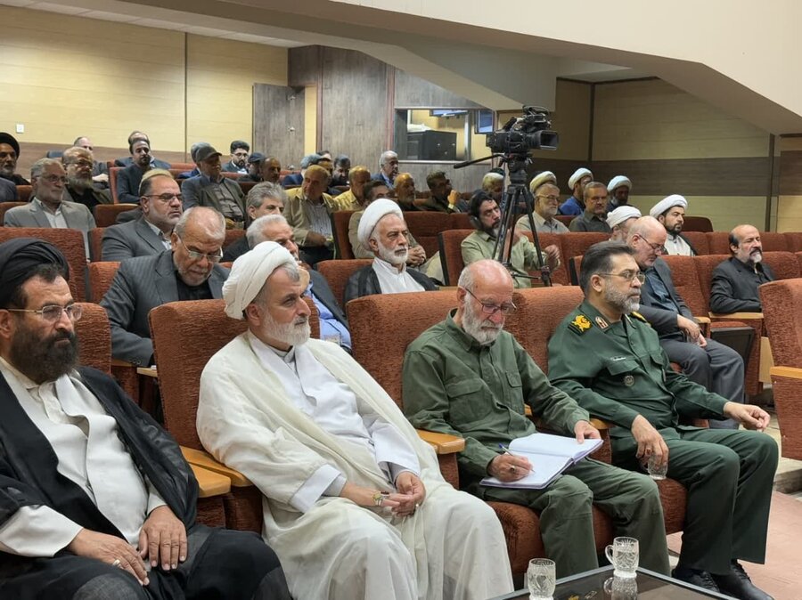 جلسه تفسیر قرآن ایت الله ناصری