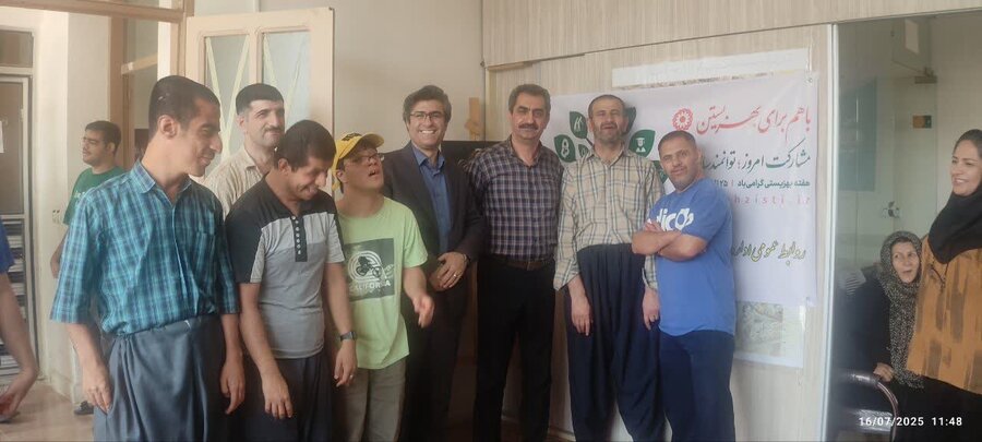 نمایشگاه صنایع دستی معلولان در سقز گشایش یافت