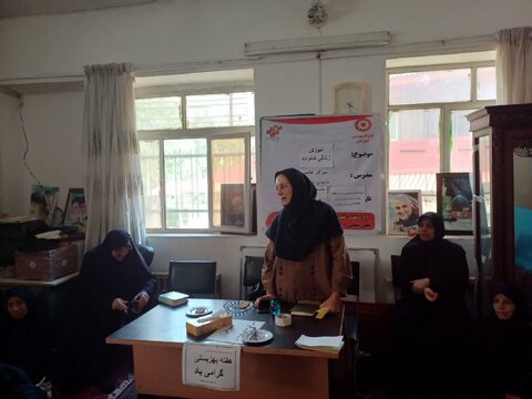 طالقان | کلاس آموزشی زندگی خانواده در شهرستان طالقان برگزار شد