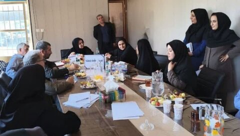 برگزاری میز خدمت بهزیستی همزمان با هفته بهزیستی در شهرستان فریدن
