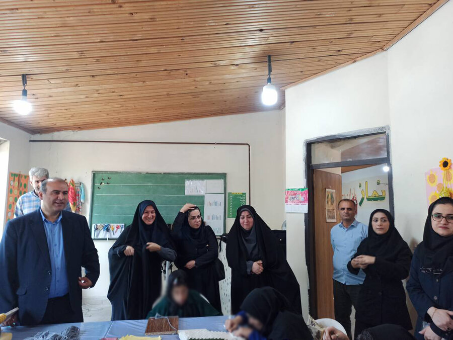 حضور مدیرکل دفتر امور بانوان و خانواده استانداری گیلان در منزل توانخواه لنگرودی و بازدید از مرکز توانبخشی آدنیس