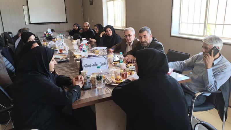 برگزاری میز خدمت بهزیستی همزمان با هفته بهزیستی در شهرستان فریدن