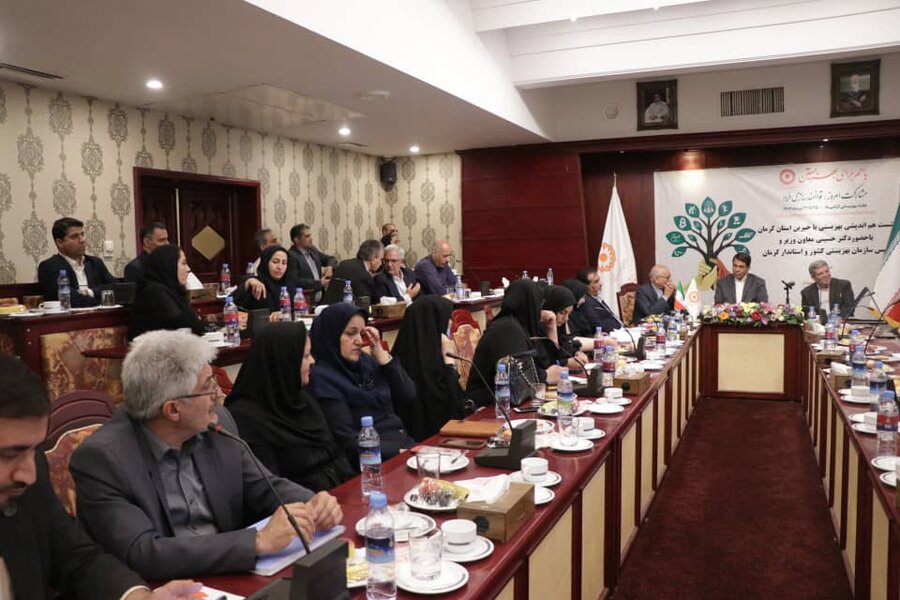 نشست هم‌اندیشی با خیرین استان کرمان