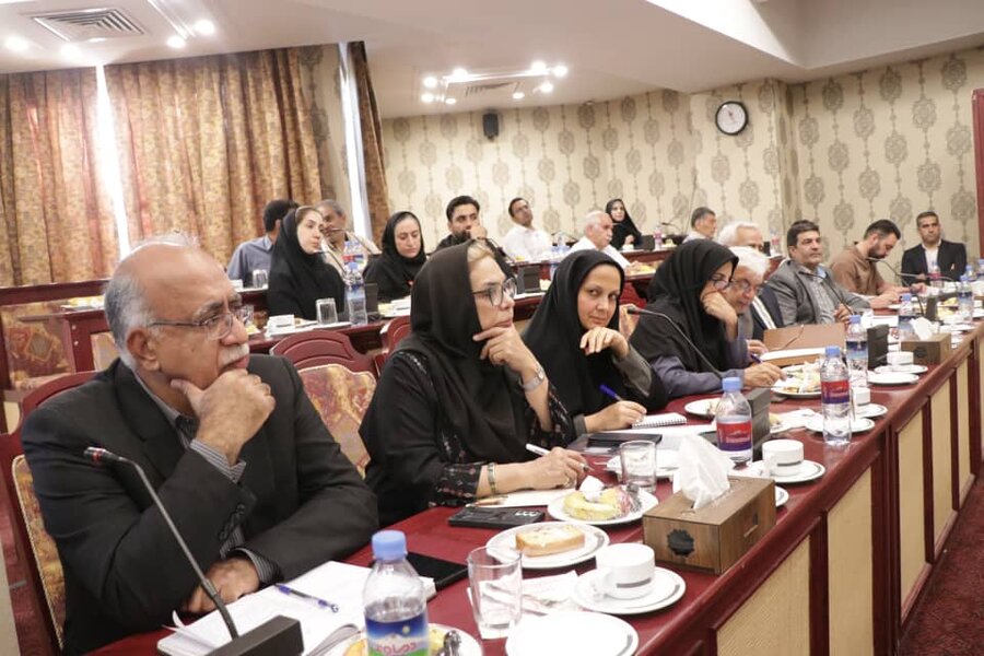 نشست هم‌اندیشی با خیرین استان کرمان