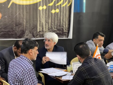 میز ارتباطات مردمی مدیرکل بهزیستی فارس در مهدیه صدرابهزیستی در مسیر آرمان های انقلاب و شهدا