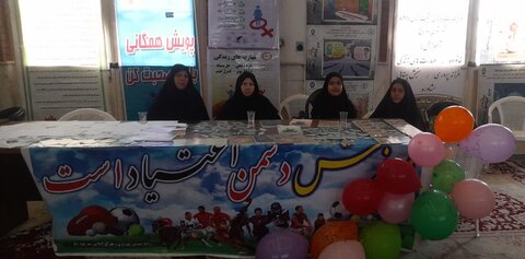 میزخدمت در نمازجمعه شهرستان چهارباغ برگزار شد