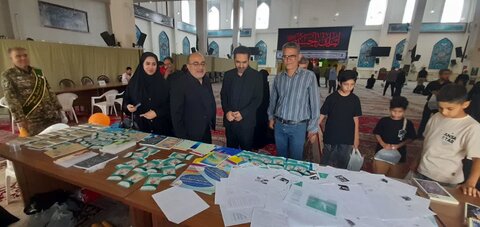 میزخدمت در نمازجمعه شهرستان چهارباغ برگزار شد