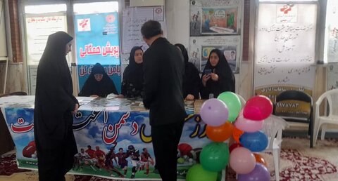 میزخدمت در نمازجمعه شهرستان چهارباغ برگزار شد