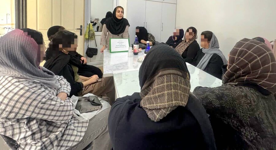 برگزاری کلاس آموزشی “زندگی سالم و پیشگیری از بیماری های زنان” در مهاباد