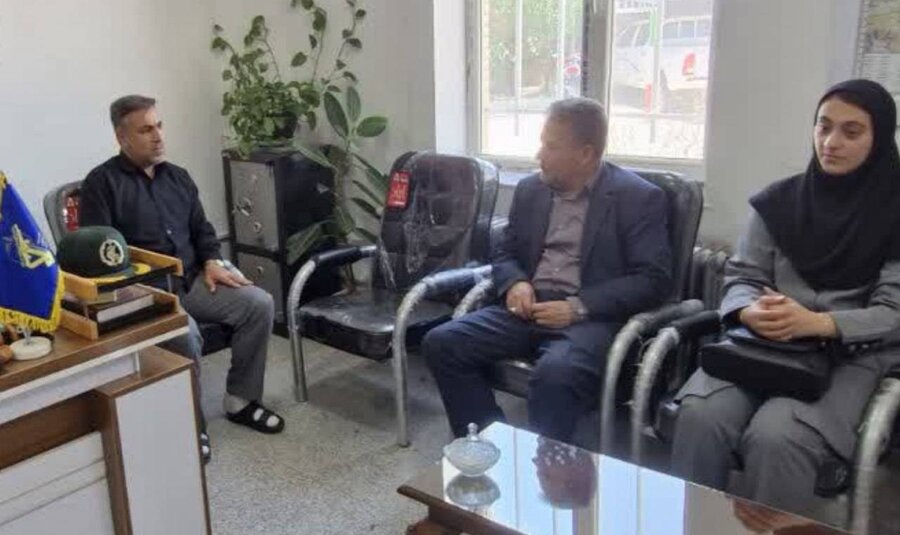 دیدار رئیس و کارکنان بهزیستی با فرمانده سپاه پاسداران  شهرستان چهاربرج بمناسبت هفته بهزیستی
