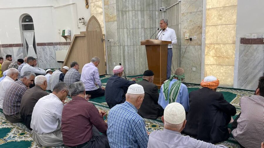 برگزاری میز خدمت بهزیستی در قروه