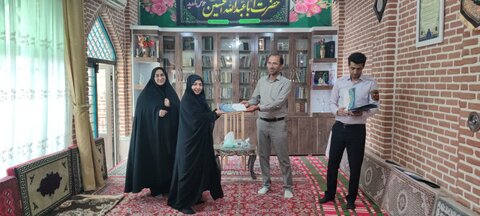 آذر-شرقی..