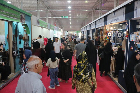 استقبال پرشور از غرفه توانمندی‌های بانوان کارآفرین بهزیستی