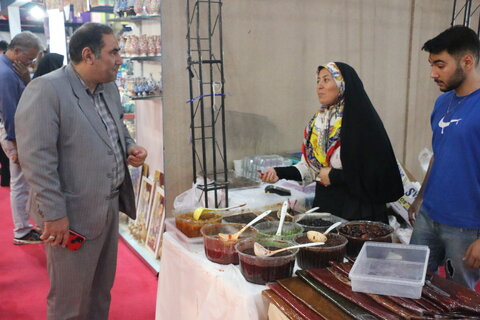 استقبال پرشور از غرفه توانمندی‌های بانوان کارآفرین بهزیستی