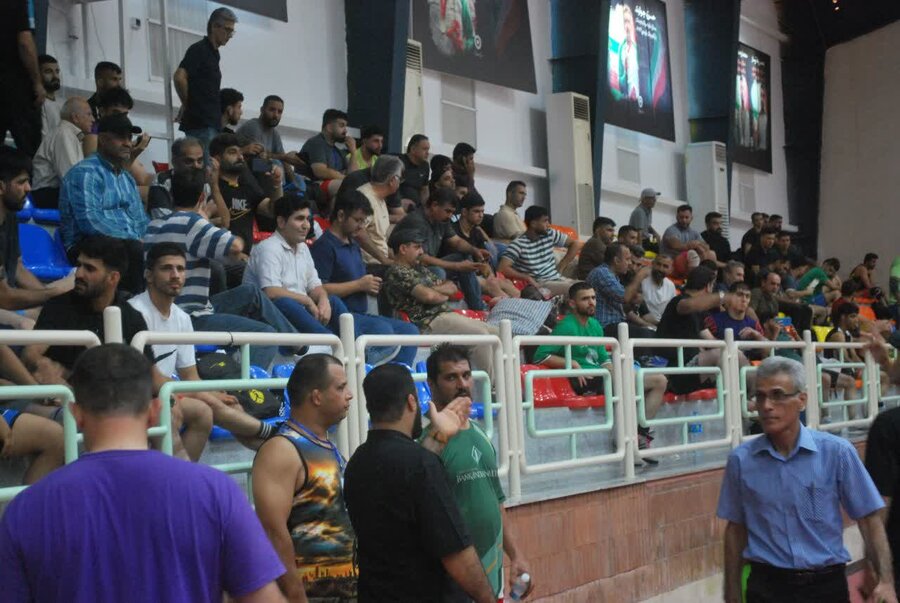 مسابقات کشتی ناشنوایان