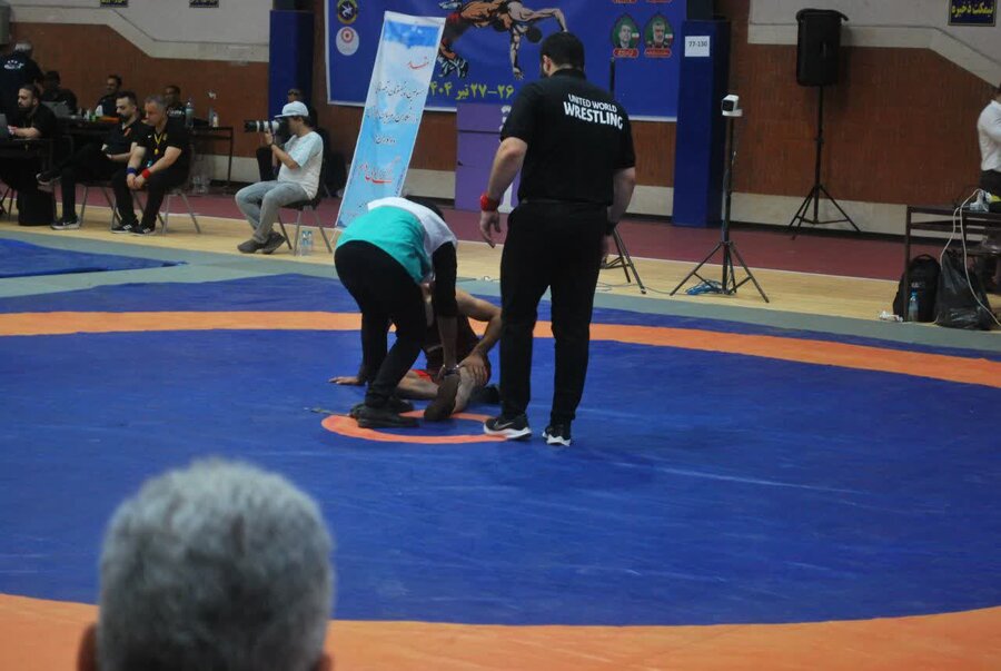 مسابقات کشتی ناشنوایان