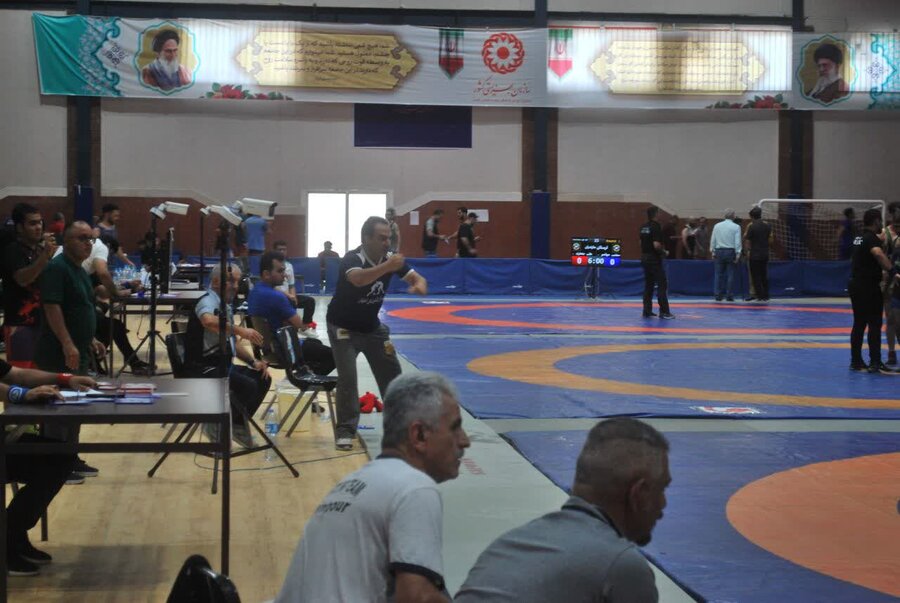 مسابقات کشتی ناشنوایان