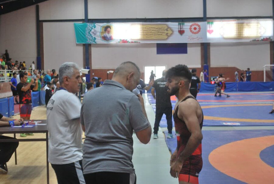 مسابقات کشتی ناشنوایان