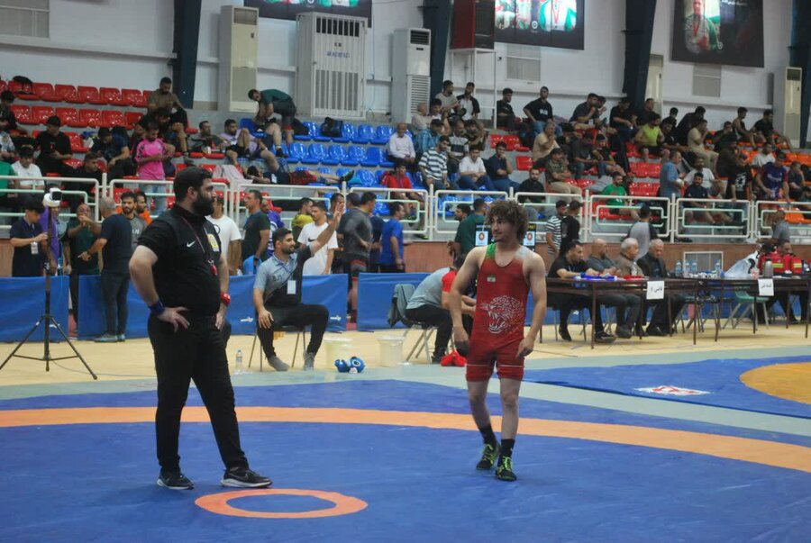 مسابقات کشتی ناشنوایان