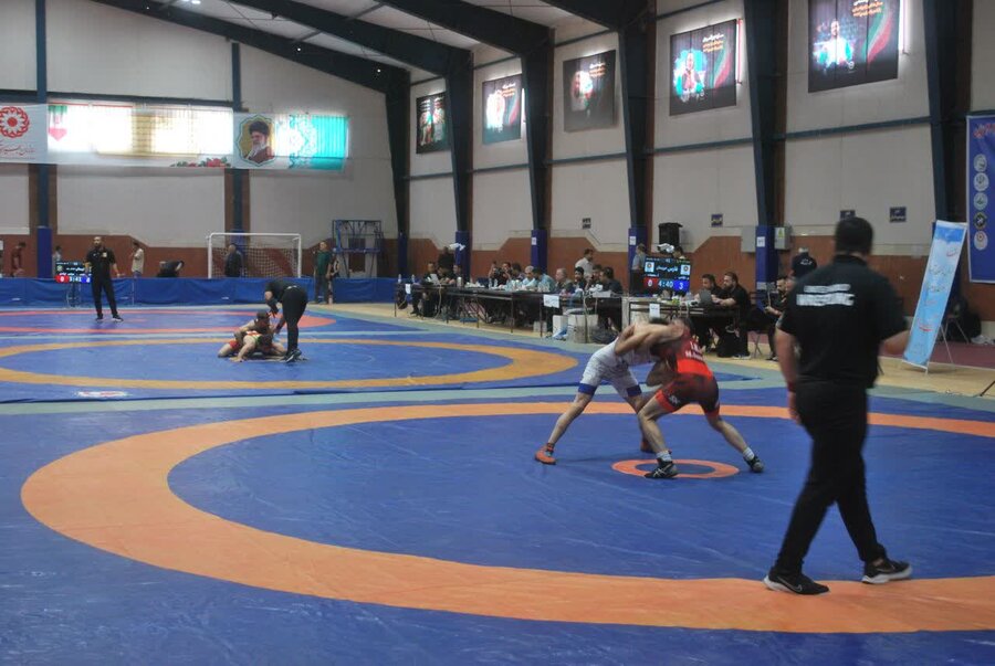 مسابقات کشتی ناشنوایان