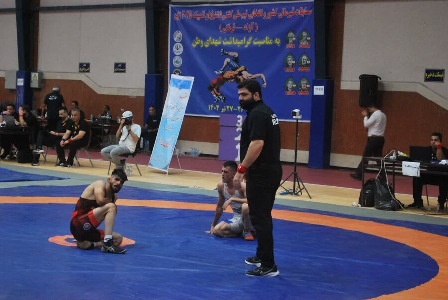 مسابقات کشتی ناشنوایان