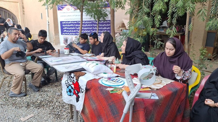 پیشوا| نمایشگاه دستاوردهای بهزیستی شهرستان برگزار شد