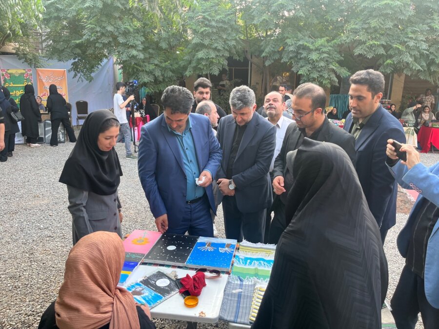 پیشوا| نمایشگاه دستاوردهای بهزیستی شهرستان برگزار شد