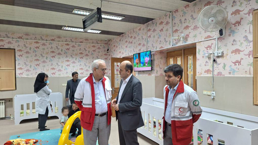 بازدید مدیرعامل جمعیت هلال احمر استان گیلان از شیرخوارگاه مهر بهزیستی شهرستان رشت