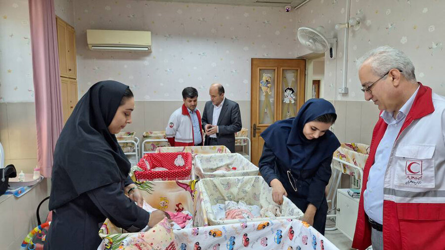 بازدید مدیرعامل جمعیت هلال احمر استان گیلان از شیرخوارگاه مهر بهزیستی شهرستان رشت