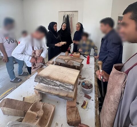 برپایی نمایشگاه دستاوردهای توانخواهان مرکز حرفه آموزی عرفان با هدف امید افزایی