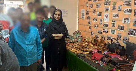 برپایی نمایشگاه دستاوردهای توانخواهان مرکز حرفه آموزی عرفان با هدف امید افزایی