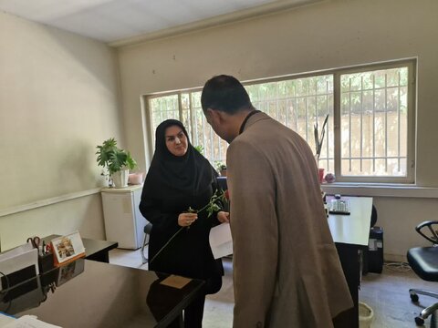 به مناسبت هفته بهزیستی و در راستای شعار "باهم برای ایران"/ دیدار مسئولین مدیریت شهری با مدیر و کارکنان بهزیستی کرج