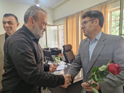 به مناسبت هفته بهزیستی و در راستای شعار "باهم برای ایران"/ دیدار مسئولین مدیریت شهری با مدیر و کارکنان بهزیستی کرج