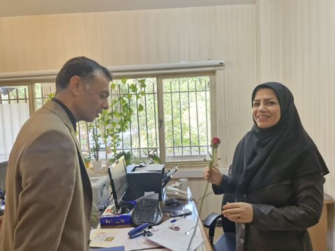 به مناسبت هفته بهزیستی و در راستای شعار "باهم برای ایران"/ دیدار مسئولین مدیریت شهری با مدیر و کارکنان بهزیستی کرج