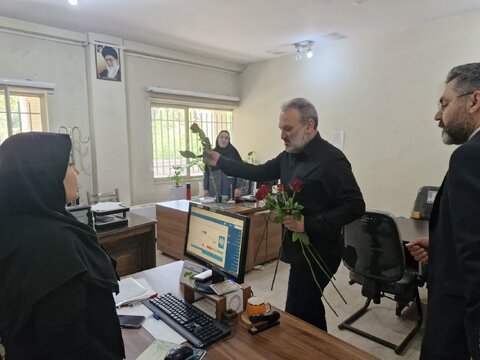 به مناسبت هفته بهزیستی و در راستای شعار "باهم برای ایران"/ دیدار مسئولین مدیریت شهری با مدیر و کارکنان بهزیستی کرج