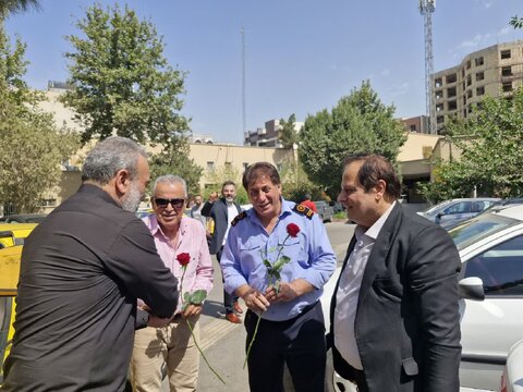 به مناسبت هفته بهزیستی و در راستای شعار "باهم برای ایران"/ دیدار مسئولین مدیریت شهری با مدیر و کارکنان بهزیستی کرج