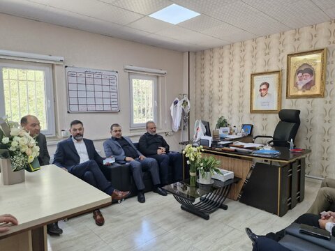 به مناسبت هفته بهزیستی و در راستای شعار "باهم برای ایران"/ دیدار مسئولین مدیریت شهری با مدیر و کارکنان بهزیستی کرج