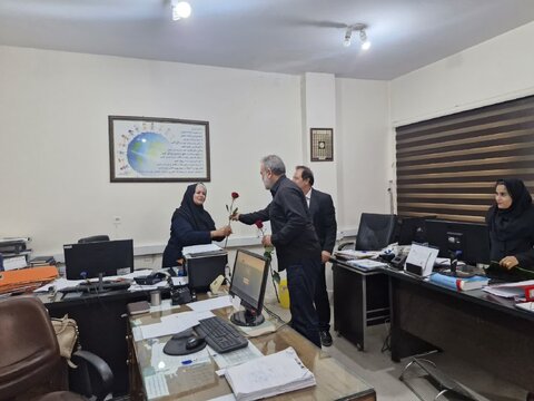 به مناسبت هفته بهزیستی و در راستای شعار "باهم برای ایران"/ دیدار مسئولین مدیریت شهری با مدیر و کارکنان بهزیستی کرج
