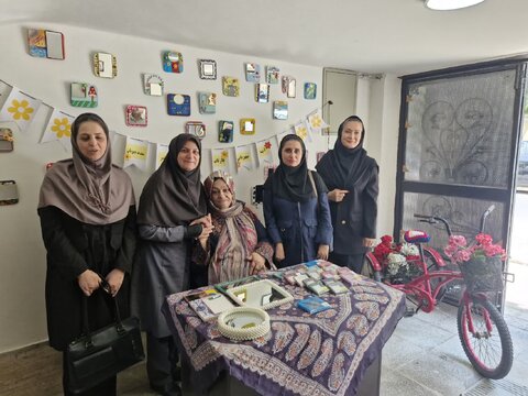 به مناسبت هفته بهزیستی / جشنواره آیبنه‌ها در مؤسسه هستی‌بخش البرز برگزار شد