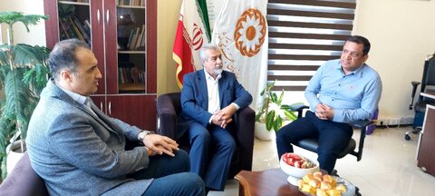 دیدار رئیس بیمارستان کیش با سرپرست اداره بهزیستی به مناسبت هفته بهزیستی