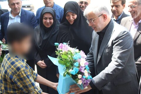 دکتر عبداللهی به مناسبت گرامیداشت هفته بهزیستی در اداره کل بهزیستی استان البرز حضور پیدا کرد