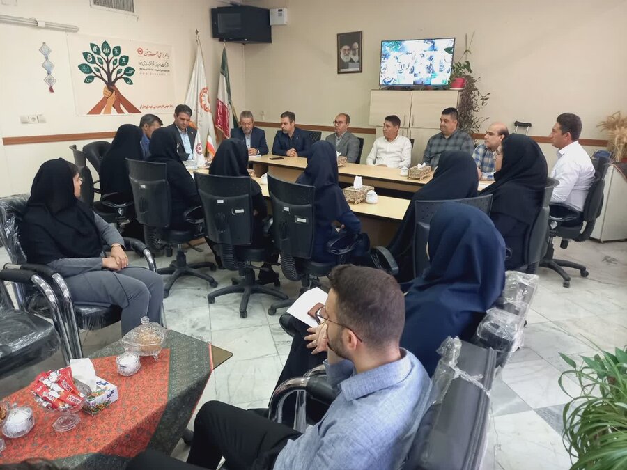 تقویت رویکرد کارمندمحوری در بهزیستی چناران با حضور مدیرکل استان
