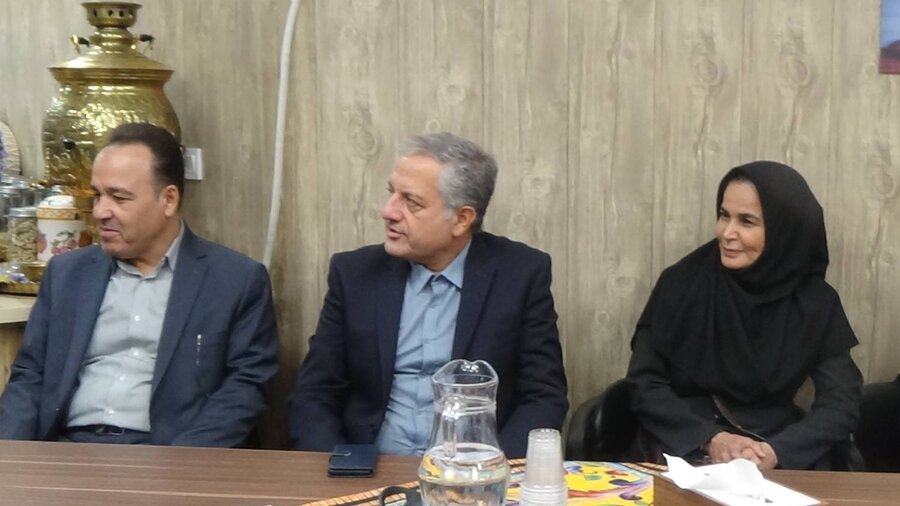 دیدار مدیر کل امور اجتماعی استانداری تهران با سالمندان بنیاد فرزانگان به مناسبت هفته گرامیداشت بهزیستی